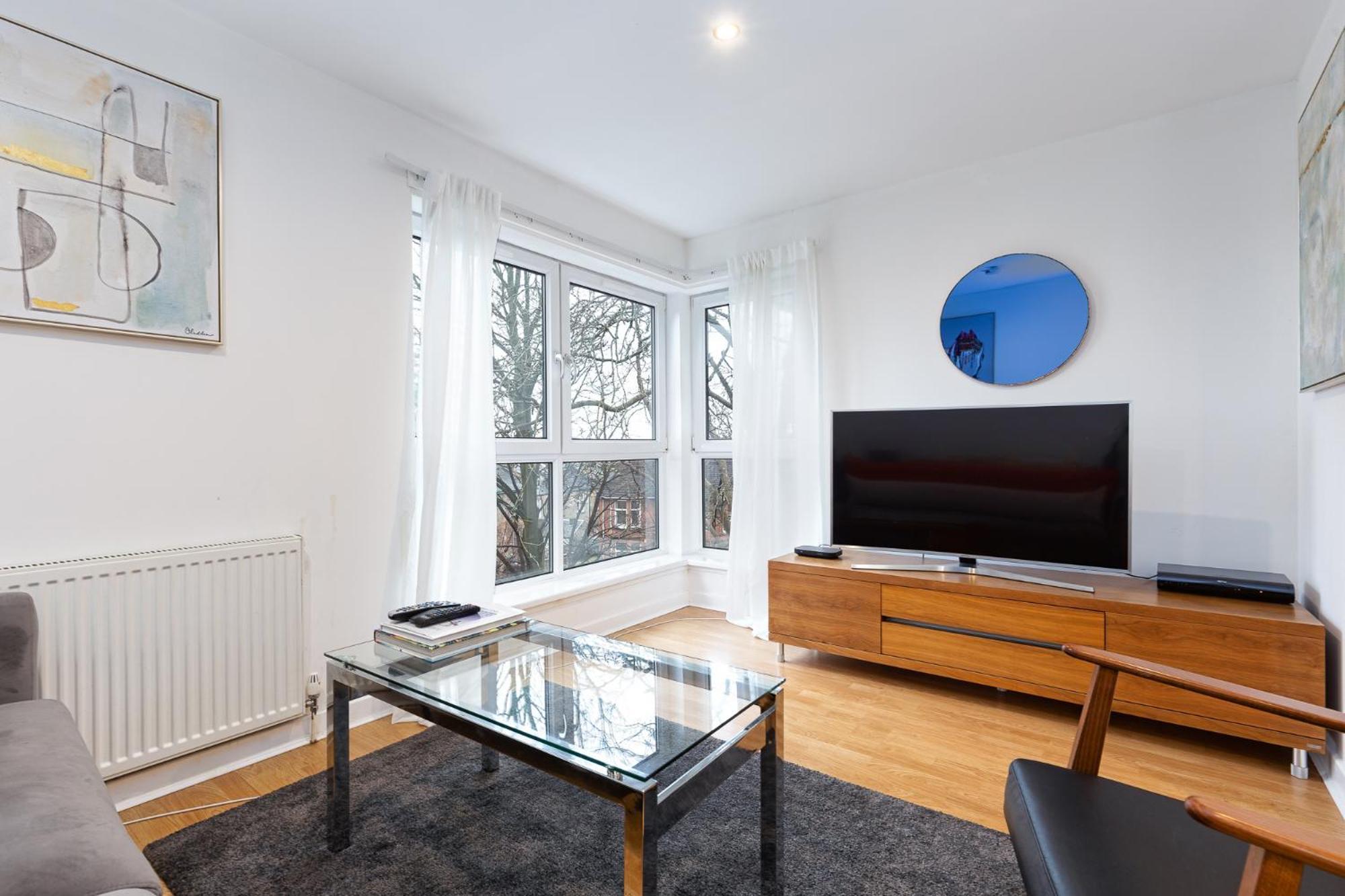 Modern 2 Bed Broompark/Central Apt. With Parking Glasgow Exteriör bild